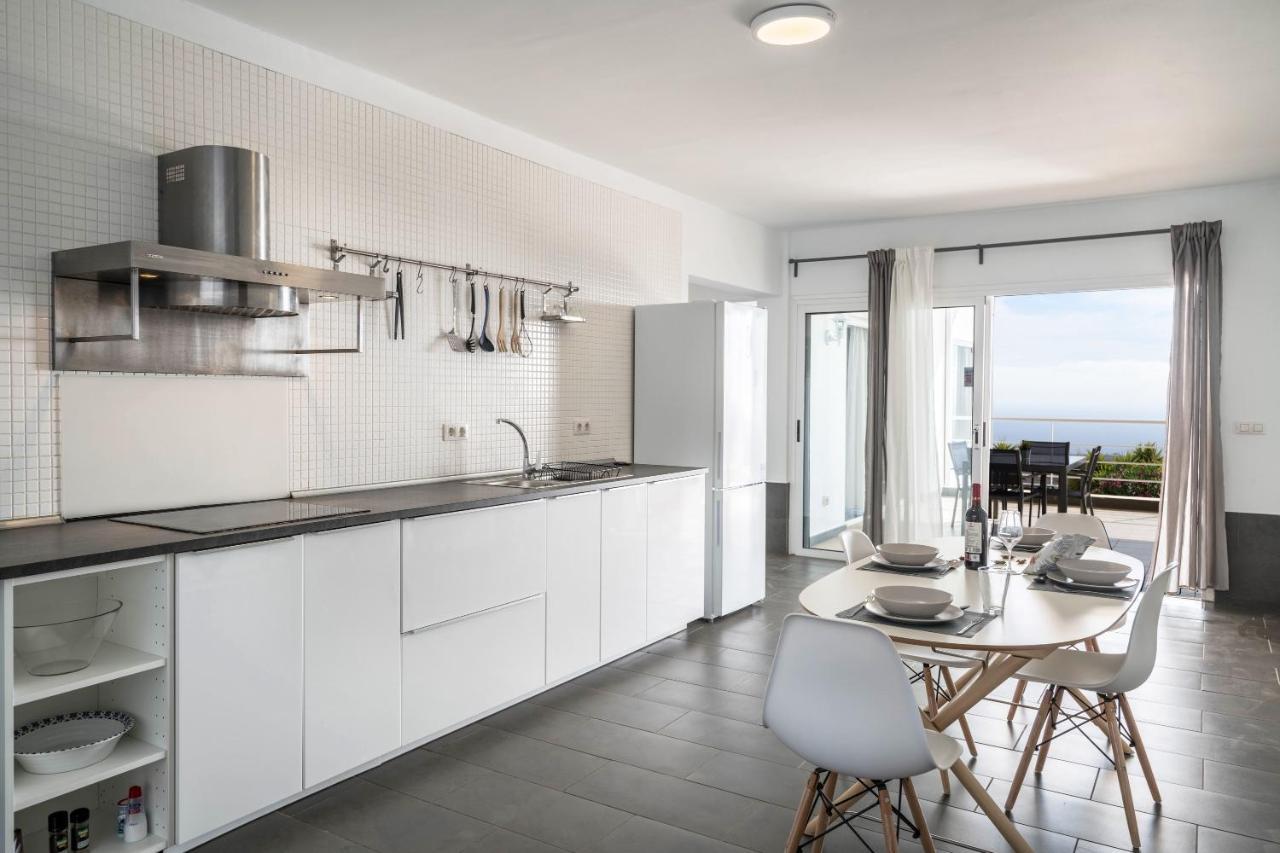 Amanecer 4 Villa Яйса Екстериор снимка
